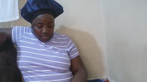 Snapshot of sexxy_bree chatting on 09-28-25, 08:03 sexxy_bree online show from 09-28-25, 08:03