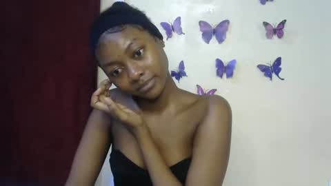 Snapshot of sexxy_divaa chatting on 05-07-26, 05:07 vicky online show from 05-07-26, 05:07