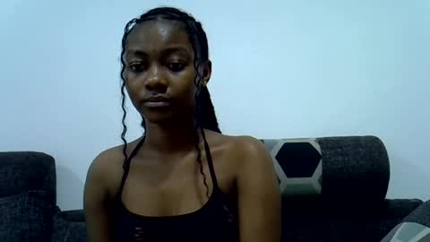 Snapshot of sexxy_divaa chatting on 06-16-26, 06:05 vicky online show from 06-16-26, 06:05
