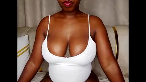 Snapshot of sexxy_gee chatting on 02-18-26, 08:54 Gee Independent Model online show from 02-18-26, 08:54