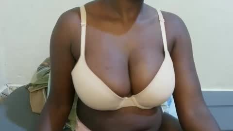 sexxy_maya1 online show from 03-21-26, 09:07