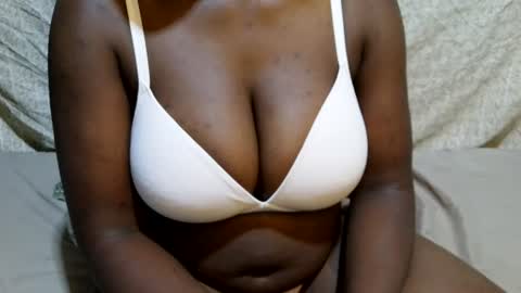 Snapshot of sexxy_maya1 chatting on 06-23-26, 06:39 sexxy_maya1 online show from 06-23-26, 06:39