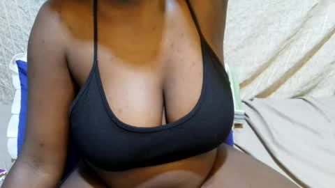 Snapshot of sexxy_maya1 chatting on 07-09-26, 10:36 sexxy_maya1 online show from 07-09-26, 10:36