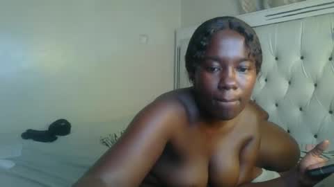 Snapshot of sexxy_surphire chatting on 09-12-25, 02:00 Sexxy surphire online show from 09-12-25, 02:00