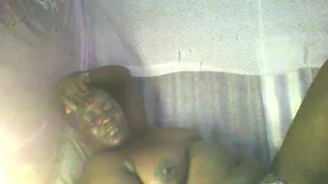 Snapshot of sexxychris123 chatting on 05-19-26, 06:25 24 online show from 05-19-26, 06:25