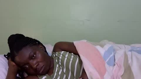 Snapshot of sexxymelanin73 chatting on 10-29-25, 10:22 Sexy Boobs online show from 10-29-25, 10:22