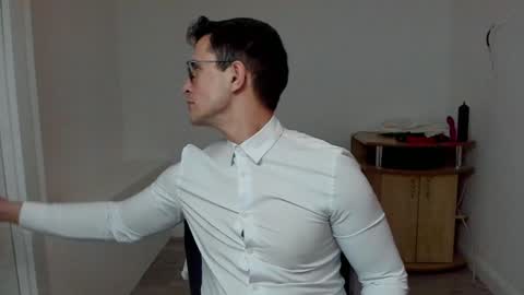 Snapshot of sexxymuscles4u chatting on 01-20-25, 11:56 Sexxymuscles4U online show from 01-20-25, 11:56