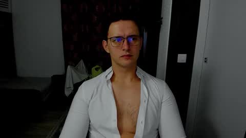 Snapshot of sexxymuscles4u chatting on 12-04-25, 08:34 Sexxymuscles4U online show from 12-04-25, 08:34