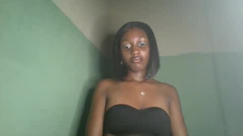 Snapshot of sexy41646 chatting on 01-15-26, 01:05 sexy41646 online show from 01-15-26, 01:05