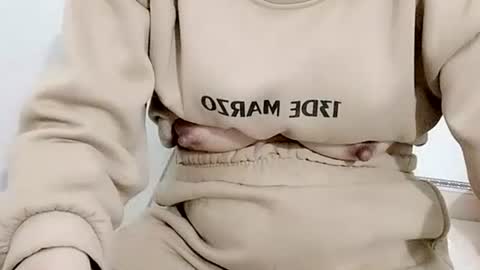 Snapshot of sexy8685 chatting on 01-17-26, 01:43 sexy8685 online show from 01-17-26, 01:43