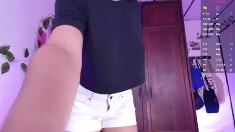 Snapshot of sexy__emma chatting on 11-12-25, 08:19 sexy__emma online show from 11-12-25, 08:19