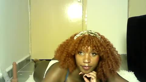 Snapshot of sexy_africana05 chatting on 06-11-26, 10:30 sexy_africana05 online show from 06-11-26, 10:30