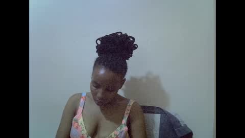 Snapshot of sexy_ann1 chatting on 05-27-26, 01:57 Nyagah online show from 05-27-26, 01:57