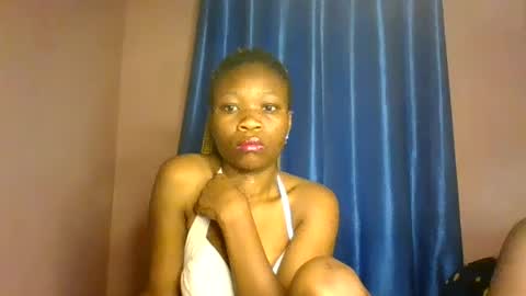 Snapshot of sexy_bellah1 chatting on 07-27-26, 01:34 bellah online show from 07-27-26, 01:34