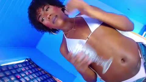sexy_blackxxx991296 online show from 05-22-26, 09:20
