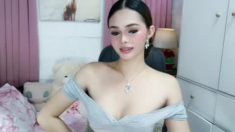 Snapshot of sexy_blairxx chatting on 07-13-26, 12:46 blair online show from 07-13-26, 12:46