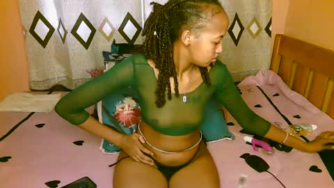 Snapshot of sexy_bluegirl chatting on 03-10-25, 12:15 sexy_bluegirl online show from 03-10-25, 12:15