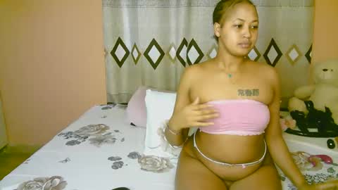 Snapshot of sexy_bluegirl chatting on 10-03-25, 12:13 sexy_bluegirl online show from 10-03-25, 12:13