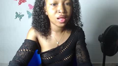 Snapshot of sexy_bluey247 chatting on 11-27-25, 06:04 sexy_bluey247 online show from 11-27-25, 06:04