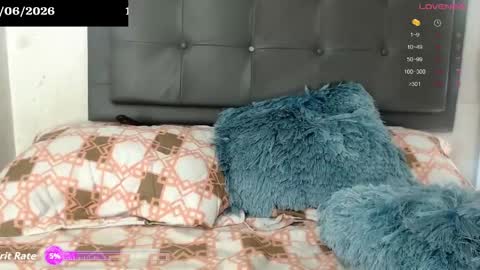 KIM ZUAREZ online show from 06-01-26, 06:48