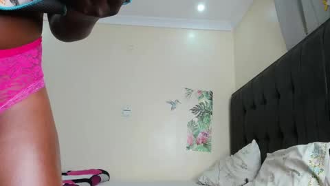 Snapshot of sexy_celena chatting on 03-05-25, 08:32 Celena Selena online show from 03-05-25, 08:32