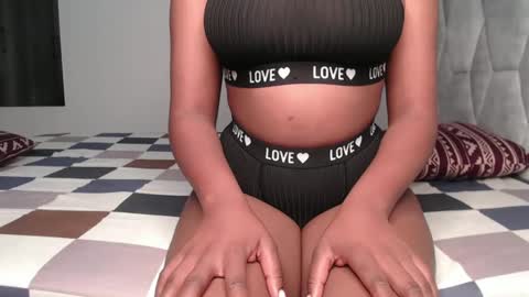 Snapshot of sexy_chocolata chatting on 01-10-25, 02:35 chocolata online show from 01-10-25, 02:35