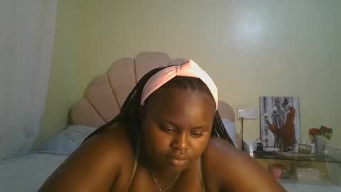 Snapshot of sexy_corn chatting on 04-14-26, 07:20 Connie online show from 04-14-26, 07:20