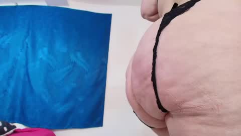 karla           instagram  online show from 04-12-26, 05:51