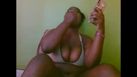 Snapshot of sexy_divana chatting on 02-19-25, 09:17 sexy_divana online show from 02-19-25, 09:17