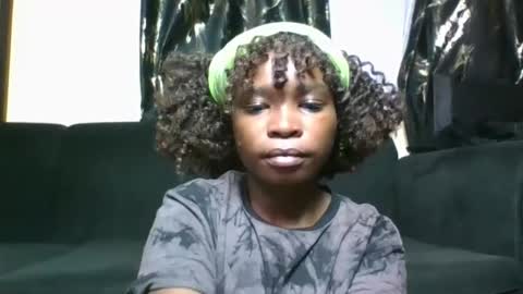 Snapshot of sexy_ebony_princess chatting on 09-12-25, 11:59 Trina online show from 09-12-25, 11:59