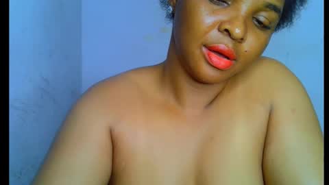 Snapshot of sexy_ebonygirl_ chatting on 09-27-25, 01:38 Clara online show from 09-27-25, 01:38