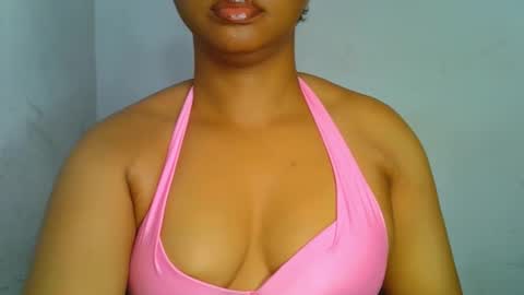 Snapshot of sexy_ebonygirl_ chatting on 10-15-25, 09:04 Clara online show from 10-15-25, 09:04