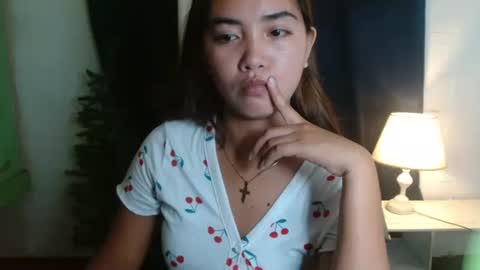 Snapshot of sexy_enya chatting on 10-23-25, 02:49 Enya3 online show from 10-23-25, 02:49