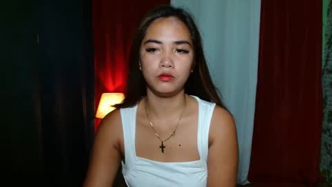 Snapshot of sexy_enya chatting on 11-17-25, 03:45 Enya3 online show from 11-17-25, 03:45