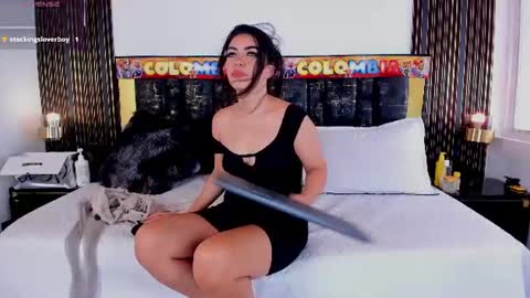 Snapshot of sexy_hot_milf_ chatting on 06-20-26, 04:21 Dafne online show from 06-20-26, 04:21