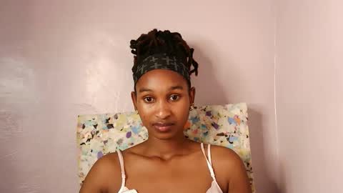 Snapshot of sexy_joyline chatting on 12-15-25, 10:03 joy online show from 12-15-25, 10:03