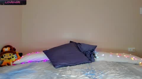 Snapshot of sexy_kimberlyxx chatting on 11-12-25, 05:52 BABY KIMMY 3 online show from 11-12-25, 05:52