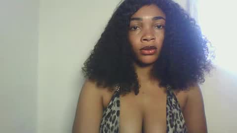 Snapshot of sexy_kitty881 chatting on 09-25-25, 01:48 Sexy kitty881 online show from 09-25-25, 01:48