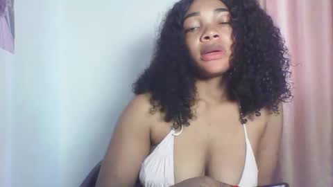 Snapshot of sexy_kitty881 chatting on 10-06-25, 09:29 Sexy kitty881 online show from 10-06-25, 09:29