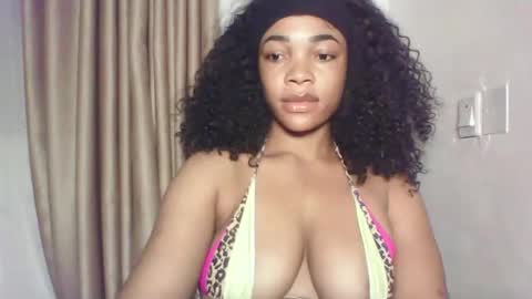 Snapshot of sexy_kitty881 chatting on 10-17-25, 08:11 Sexy kitty881 online show from 10-17-25, 08:11