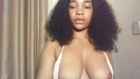 Snapshot of sexy_kitty881 chatting on 10-29-25, 06:09 Sexy kitty881 online show from 10-29-25, 06:09