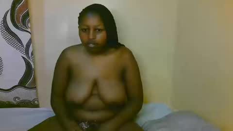 Snapshot of sexy_latasha chatting on 10-21-25, 12:33 sexy_latasha online show from 10-21-25, 12:33
