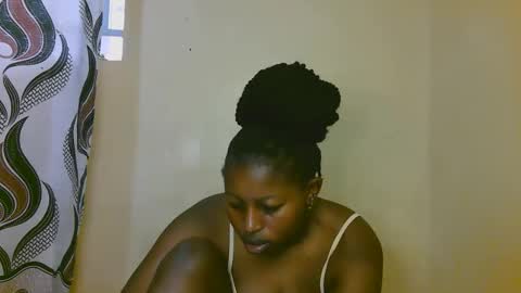 Snapshot of sexy_latasha chatting on 10-23-25, 04:01 sexy_latasha online show from 10-23-25, 04:01