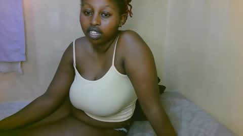 Snapshot of sexy_latasha chatting on 11-08-25, 10:37 sexy_latasha online show from 11-08-25, 10:37