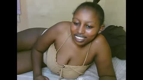 Snapshot of sexy_latasha chatting on 12-01-25, 08:36 sexy_latasha online show from 12-01-25, 08:36