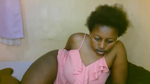 Snapshot of sexy_latasha chatting on 12-14-25, 12:10 sexy_latasha online show from 12-14-25, 12:10