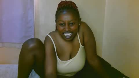 Snapshot of sexy_latasha chatting on 01-06-26, 11:36 sexy_latasha online show from 01-06-26, 11:36