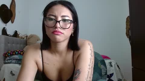 Snapshot of sexy_lia_latina chatting on 11-20-25, 12:33 Celeste online show from 11-20-25, 12:33