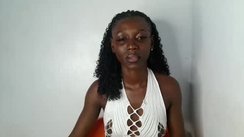 Snapshot of sexy_lilyyy chatting on 09-17-25, 09:16 lily online show from 09-17-25, 09:16