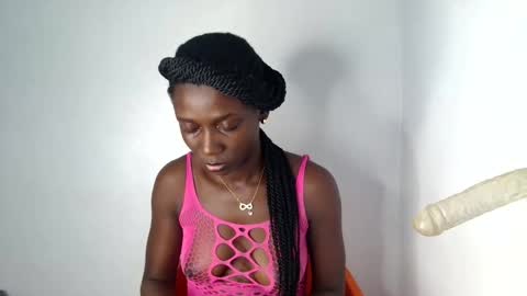 Snapshot of sexy_lilyyy chatting on 10-21-25, 09:59 lily online show from 10-21-25, 09:59